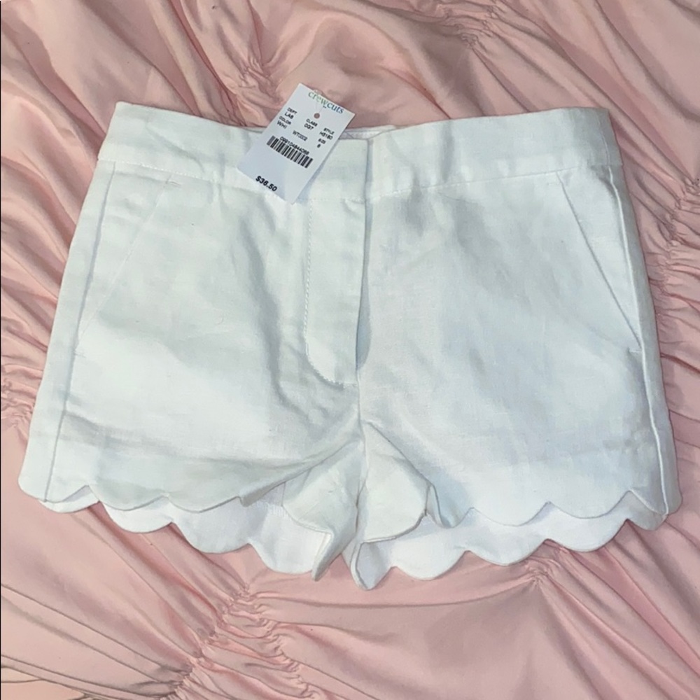NWT White scalloped shorts